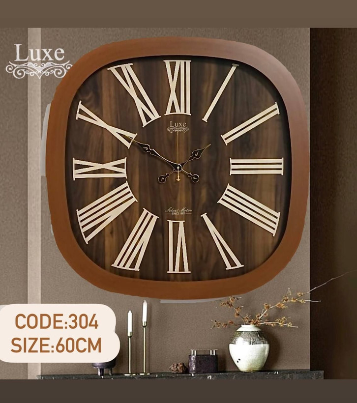 ساعت دیواری لوکس مدل 304 سایز 60×60 بدنه چوبی با اعداد رومی