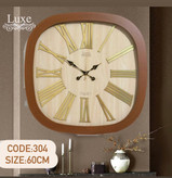 ساعت دیواری لوکس مدل 304 سایز 60×60 بدنه چوبی با اعداد رومی