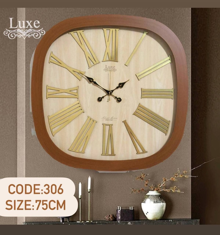 ساعت دیواری لوکس مدل 306 سایز 75×75 بدنه چوبی با اعداد رومی
