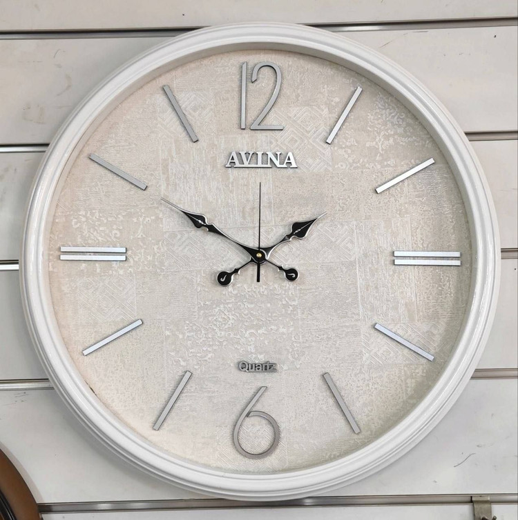 ساعت دیواری آوینا 907 سایز 60×60 با بدنه پلاستیکی